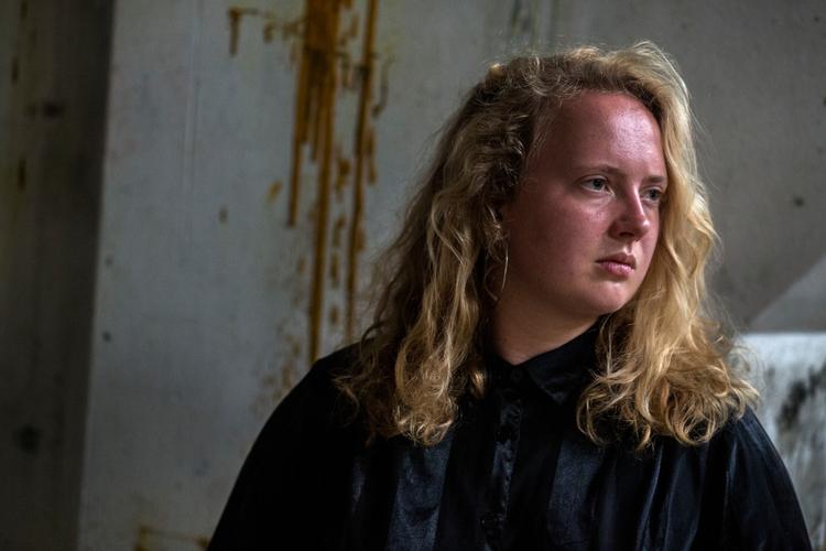 23-årige Sisse Nikolajsen har gentagne gange forgæves forsøgt at få sundhedspersonale til at hjælpe hende med at blive klogere på, hvad risikoen er for at blive smittet med en sexsygdom, når man som kvinde har sex med en kvinde. 
    