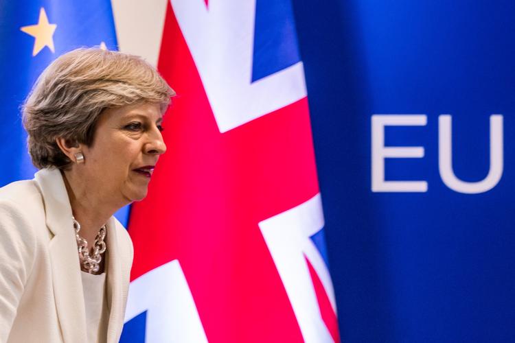 Den britiske premierminister, Theresa May, har tilkendegivet, at hun går efter en såkaldt hård skilsmisse fra EU. 