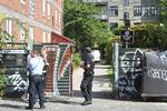 Politiet ransagede i løbet af tirsdagen ni bopæle med tilknytning til ledende bandemedlemmer. Her er politiet i Baggesensgade på Nørrebro. Foto: Kenneth Meyer 