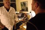 Hver sjette uge mødes disse fire mænd. Det har de gjort gennem 32 år. Ad åre har de udviklet en mødeform, hvor den strukturerede samtale er det centrale. Det giver mulighed for samtaler, som rækker dybt ind, mener de. 
    