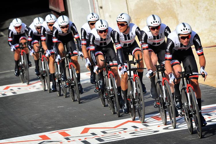 Søren Kragh Andersen fører Team Sunweb an under gårsdagens holdløb. 
