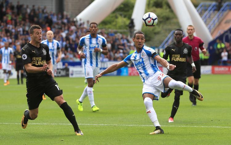 Tom Ince (th.) og Javier Manquillo (tv.) har henholdsvis 6 og 0 point efter de første to kampe i Premier League. 
