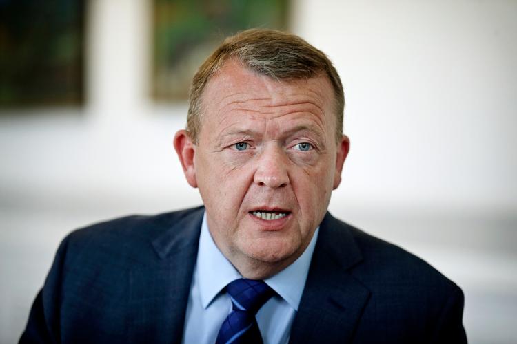 Statsminister Lars Løkke Rasmussen er på fornemste vis i gang med at vise os alle sammen, hvor kaotisk og støjende et demokratisk system som det danske nødvendigvis må være, mener Noa Redington. (Arkivfoto) 
   