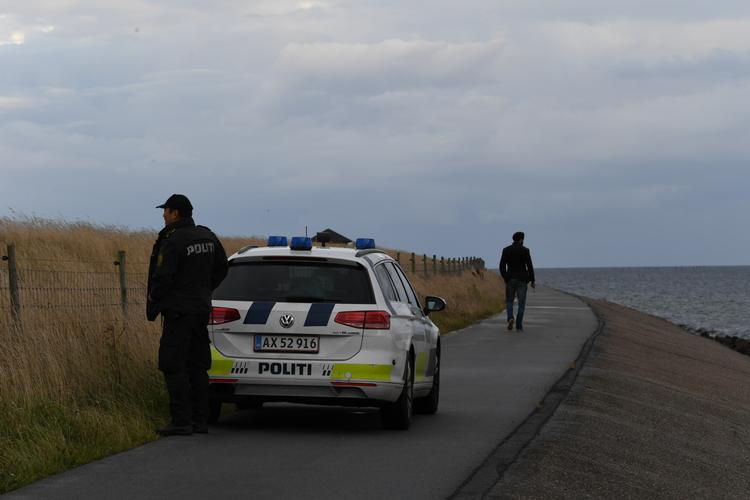 
    Politiet modtog mandag en anmeldelse om et kvindelig i vandet ud for det sydvestlige Amager. 