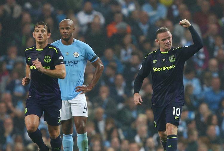 For anden kamp i træk scorede Wayne Rooney (th.) til 1-0 for Everton. 
