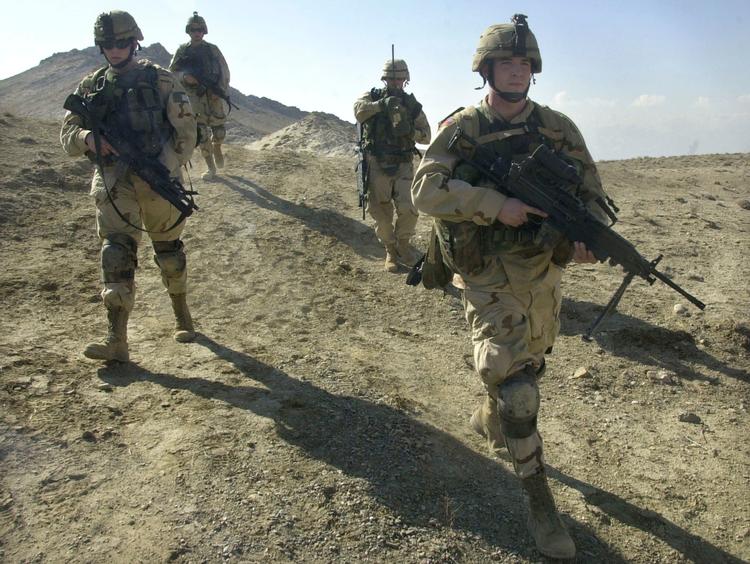 Den amerikanske præsident, Donald Trump, ventes at ville hæve antallet af amerikanske soldater i Afghanistan, selv om han tidligere har kaldt krigen i landet for spild af amerikansk blod. 