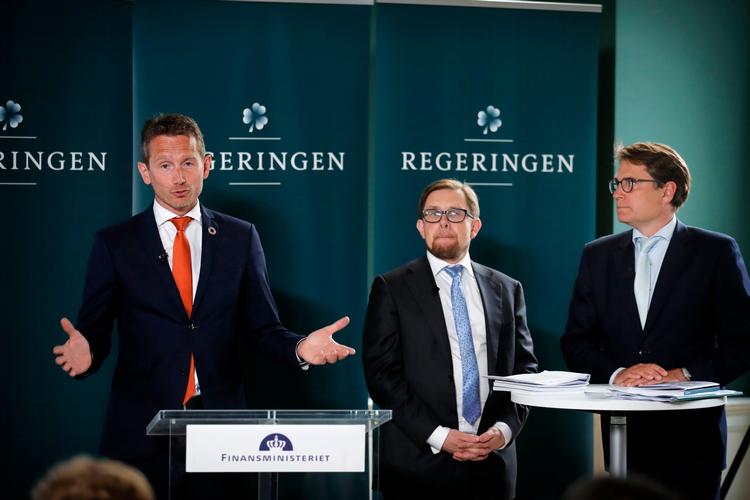 Finansminister Kristian Jensen, økonomi- og indenrigsminister Simon Emil Ammitzbøll og erhvervsminister Brian Mikkelsen. 