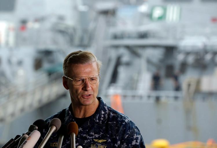 Viceadmiral Joseph Aucoin bliver angivetligt fritaget fra tjeneste, efter at USA har haft fire alvorlige uheld med sin stillehavsflåde alene i år.  