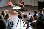 Forfatter samtalerne, blev filmet og vist på storskærm for besøgende der ikke fik plads i salen 