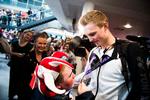 Viktor Axelsen, der her modtages i København med sin guldmedalje om halsen, er et eksempel på, hvad målrettet arbejde og talent kan føre til.
   
