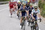 Esteban Chaves ( i front) håber sammen med tvillingerne Adam og Simon Yates at kunne udfordre Chris Froome. Foto: Unipublic/Photogomez Sport. 