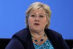 Norges statsminister Erna Solberg ser ud til at fastholde regeringsmagten i Norge  (Arkiv: AP Photo/Markus Schreiber)
   