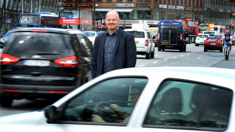 Københavns mlijø- og teknikborgmester, Morten Kabell, peger bl.a. på et øget fokus på kollektiv trafik og indførelse af en eventuel betalingsring som måder at bekæmpe de store mængder CO2 på. Arkivfoto Jan Unger
