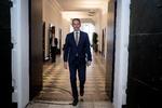 Finansminister Kristian Jensen på vej for at præsentere regeringens forslag til finanslov.  