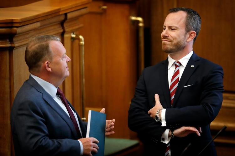 Ifølge Venstres politiske ordfører Jacob Ellemann-Jensen (th), vækker det ikke bekymring, at en stor del af partiets egne vælgere hellere vil bruge pengene fra det økonomiske råderum på offentlige investeringer end på skattelettelser.  