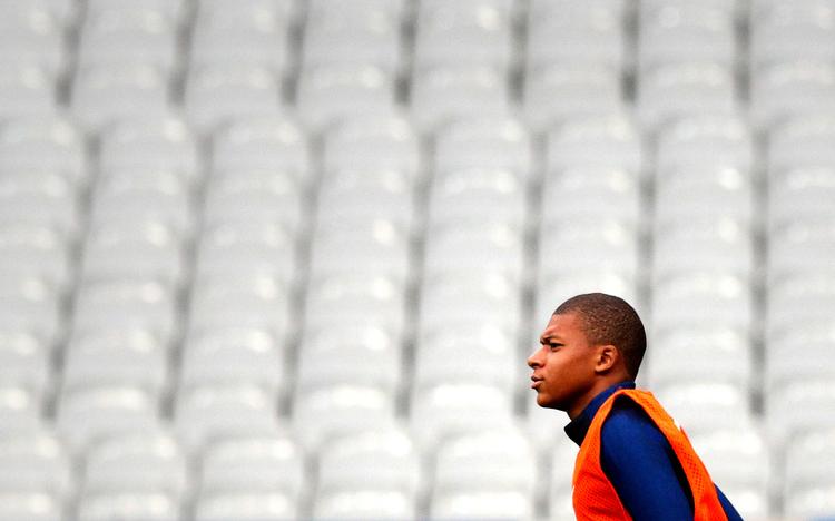 Kylian Mbappé skifter fra Monaco til PSG. 