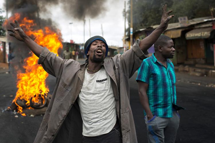 Flere blev dræbt i det oprør, der fulgte i kølvandet på det kenyanske valg. 