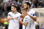 Findlands Alexander Ring (midt) har bragt sit hold foran mod Island, og det lagde pres på gæsterne, der jager en billet til VM næste år.  