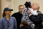 
    Trump ankom i dag til Houston, hvor han mødte nogle af ofrene for oversvømmelserne. 