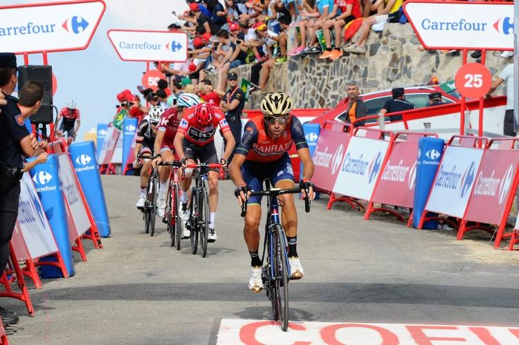 Vincenzo Nibali, der her passerer målstregen foran Chris Froome, Ilnur Zakarin og Wilco Kelderman, er klar til ny offensiv. Foto: Team Bahrain-Merida/ @iimiwa. 