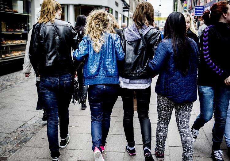Unge, der efter 14-års alderen oplever en negativ social hændelse, har en øget risiko for at stå uden arbejde og ikke være uddannelse i 18-19-års alderen. 