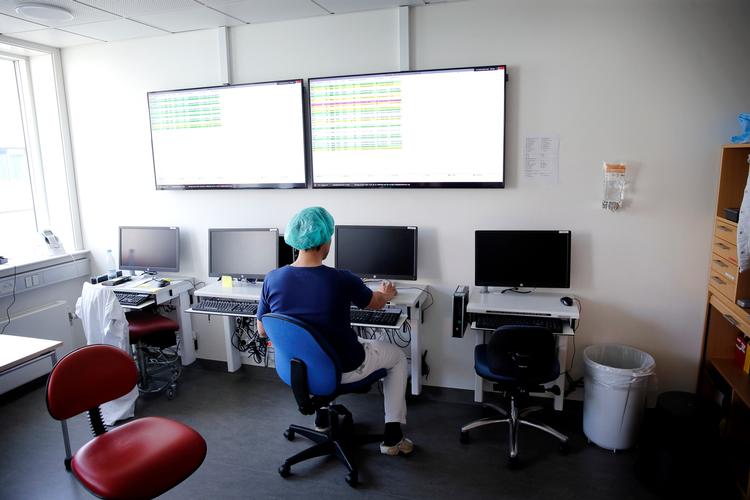 Rigsrevisionen skal lave en fuld undersøgelse af Sundhedsplatformen. 
    Gentofte Hospitals anæstesi-afdeling. Implementering af Sundhedsplatformen. 
   