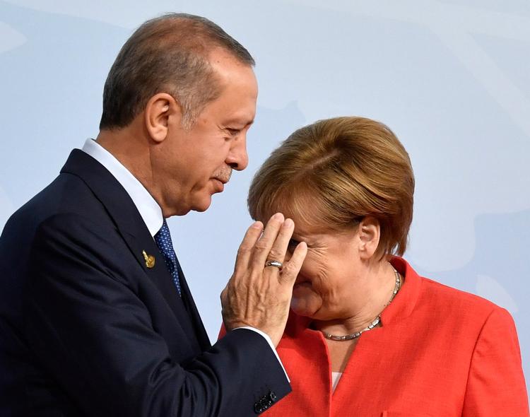Den tyrkiske præsident, Recep Tayyip Erdogan, og den tyske kansler, Angela Merkel, ved G20-mødet i Hamburg i juli. 