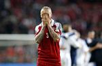 De færreste fodboldfans glemmer sent den aften, hvor Simon Kjær (billedet) og det danske fodboldlandshold klokkede i den hjemme mod Armenien og tabte 4-0.
    VM-kvalifikationskamp i Parken. Danmark - Armenien. Danmarks Simon Kjær efter kampen.
   