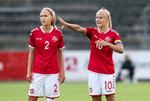 Line Røddik, Pernille Harder og kammeraterne fra det danske kvindelandshold får ikke afklaret deres lønforhold med DBU her og nu.  