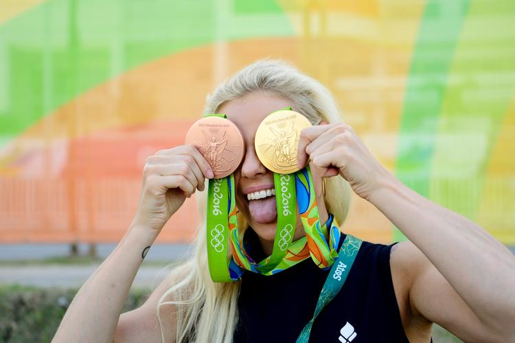 Danmark vandt 15 medaljer ved OL i Rio de Janeiro sidste år. Svømmeren Pernille Blume vandt guld og bronze, og nu er målet OL i Tokyo med støtte fra regeringen.
   