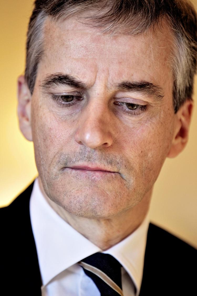 Jonas Gahr Støre er kommet i modvind op til det norske valg på mandag. Flere kommentatorer mener, at han ligefrem har kurs mod et katastrofevalg. 