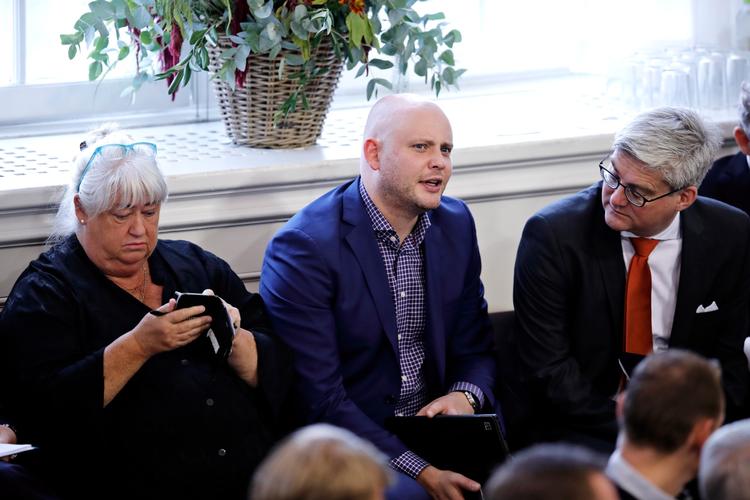 Jakob Engel-Schmidt (V) siger farvel til Folketinget, fordi han vil prøve noget nyt. 