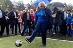 Fire små partier kan afgøre om Erna Solberg fortsætter som statsminister i Norge. 