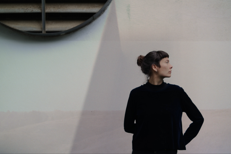 Lyddesigner Sofie Birch - alias Birch - giver en forsmag på sin nye LP, når hun på torsdag holder releasefest i Galleri Vess. 
