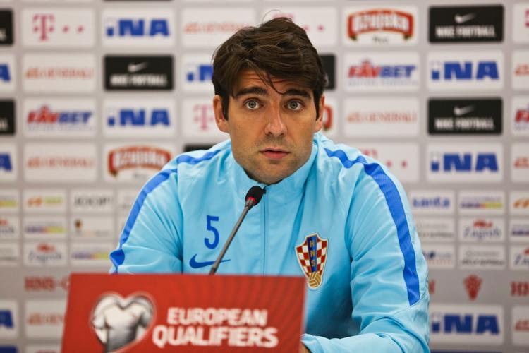 Den kroatiske landsholdsspiller Vedran Corluka er anfører for Lokomotiv Moskva. 
