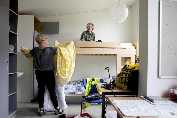 Efterskolerne har vedtaget et socialt charter, som bl.a. indebærer at den enkelte skole skal udarbejde en strategi for, hvordan skolen kan tage et større socialt ansvar. Arkivfoto: Finn Frandsen