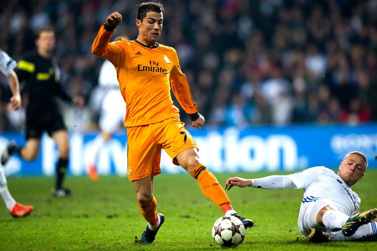 En af de store kampe i FC Københavns europæiske historie var gruppekampene i Champions League mod Real Madrid i 2013. Her runder Cristiano Ronaldo Ragnar Sigurdsson i Parken. 

 