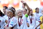 Hvis de danske EM-heltinders kamp mod Ungarn ikke spilles, kan der vente en hård straf til dansk fodbold. 
   