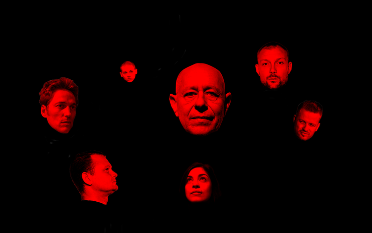 Christian Lollike, Michael Kvium og Suspekt er nogle af de kunstnere, vores anmeldere bruger til at diskutere, om kunst og kultur kan være et svar på spørgsmålet 'Hvorhen, centrum-venstre?'. Læs mere om deres værker i artiklen om de ni kunstarter, vi linker til i bunden af dette essay. Kollage Rasmus Vendrup. Originalfotos: Melissa Kühn Hjerrild, Janus Engel, Joachim Ladefoged, Mads-Peter Eusebius Jakobsen, Lars Krabbe, Klip fra film