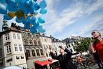 Den danske fagbevægelse med LO i spidsen fejrede for to år siden, at  RyanAir lukkede sine baser i Danmark ved at sende balloner til vejrs ved Storkespringvandet i København. Men Ryanair flyver fortsat lystigt ind og ud af Danmark.
   