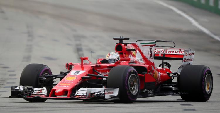Sebastian Vettel var hurtigst af alle i kvalifikationen til Singapores formel 1-grandprix. 