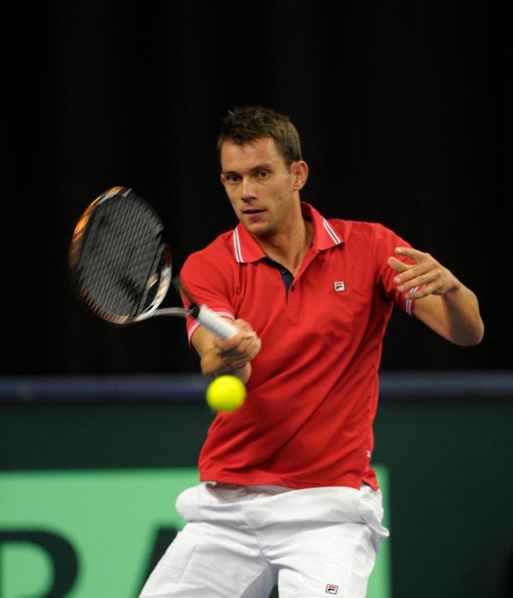 Trods nederlaget til Sydafrika har 34-årige Frederik Løchte Nielsen og Davis Cup-holdet indfriet forventningerne.
    Frederik Løchte Nielsen of Denmark returns the ball to the Swedish player Elias Ymer, during the Davis Cup tennis match in Helsingborg, Sweden, Friday, Oct. 25, 2013. (AP Photo/ Bjorn Lindgren, TT)   SWEDEN OUT
   