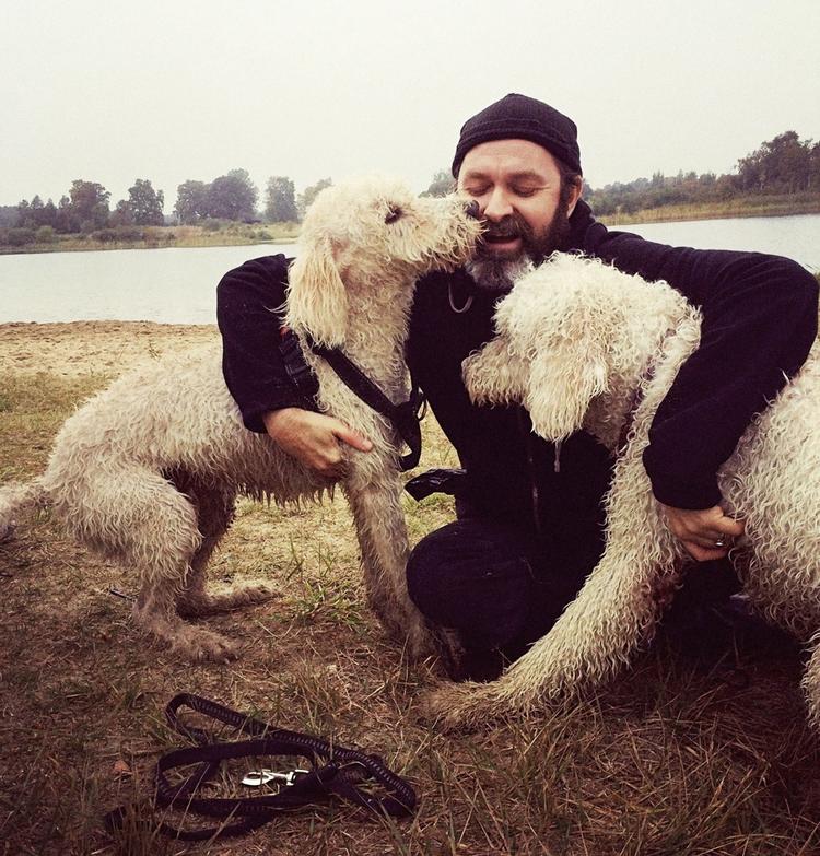 Det er endnu uvist, hvem der skal spille med i Lukas Moodysons tv-serie.  