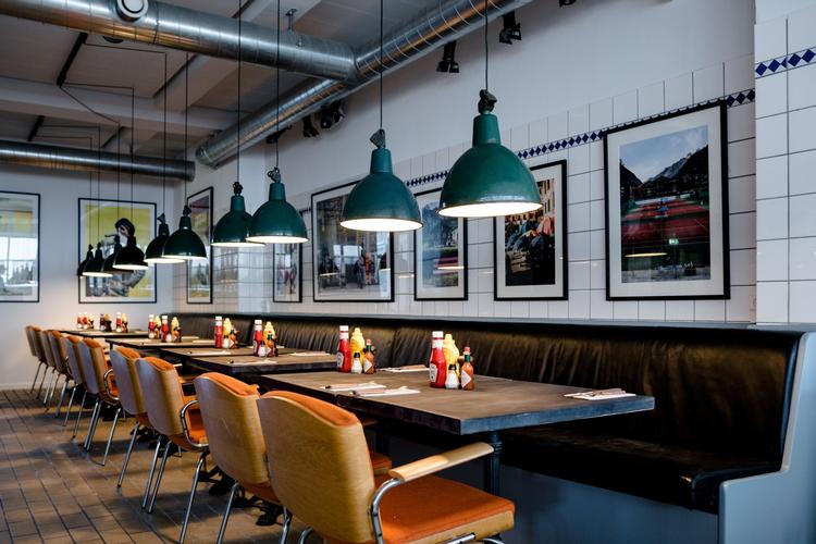 Cock's & Cows åbner i Kødbyen på lørdag og serverer gratis cocktails til alle med bordreservationer på åbningsaftenen.  