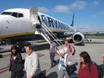 Tusinder af aflysningsramte kunder hos Ryanair kan have krav på kompensation på op til 3.000 kroner.  