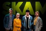 Det er ikke et problem, at man laver en tv-serie som 'Skam' til teaterm mener klummeskribent Kizaja Ulrikke Routhe-Mogensen. 