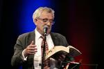 Søren Ulrik Thomsen,  har senest udgivet 'En hårnål klemt inde bag panelet', og vil på fredag læse op fra sine værker, når kærligheden i litteraturen får frit spil.  