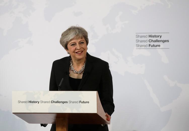 Theresa May holdt sin tale i italienske Firenze. 