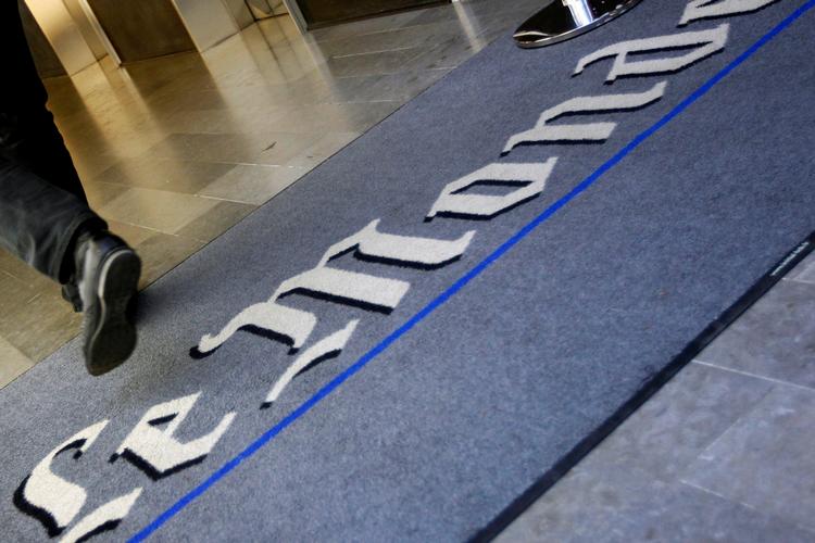 Franske medier vil droppe billeder af mulige terrorister