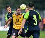 Christian Nørgaard har fat i Pål Alexander Kirkevold, der scorede Hobros mål på straffespark.

   
